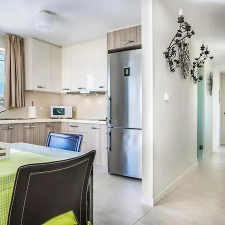 Agia Pelagia Sleeps 6 Pool Air Con Wifi * 斯沃伦塔