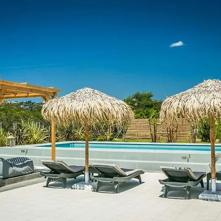 Agia Pelagia Sleeps 6 Pool Air Con Wifi Svoronata