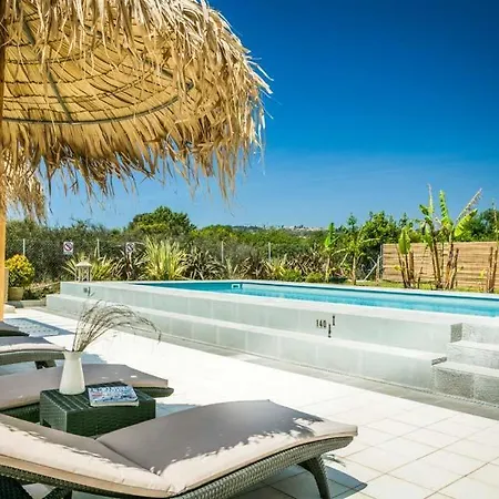 Villa Agia Pelagia Sleeps 6 Pool Air Con Wifi *